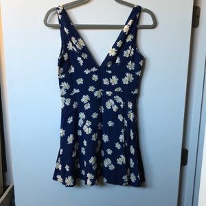 NWOT Privacy please dress